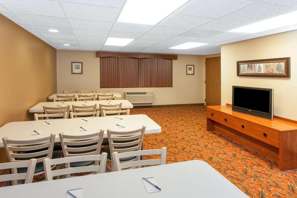 Americinn By Wyndham Greenville Екстериор снимка