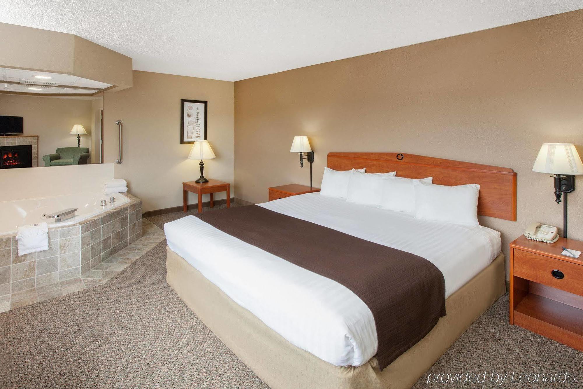 Americinn By Wyndham Greenville Екстериор снимка